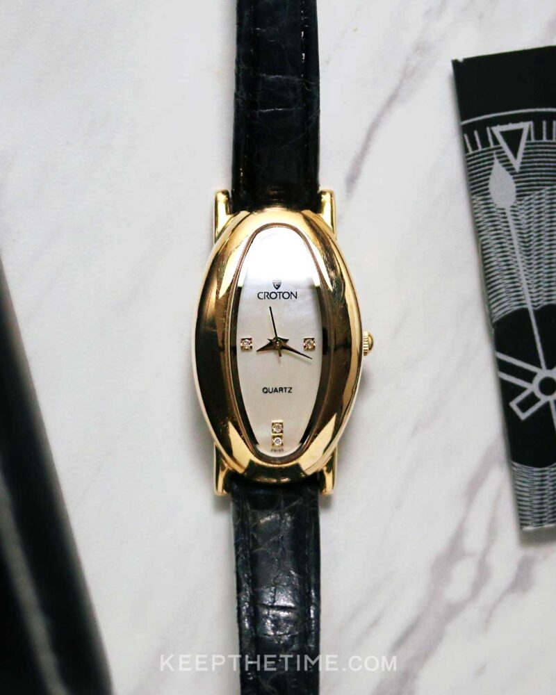 Ladies Croton 18K Gold Mother of Pearl Dial Oval Watch  display picture 1