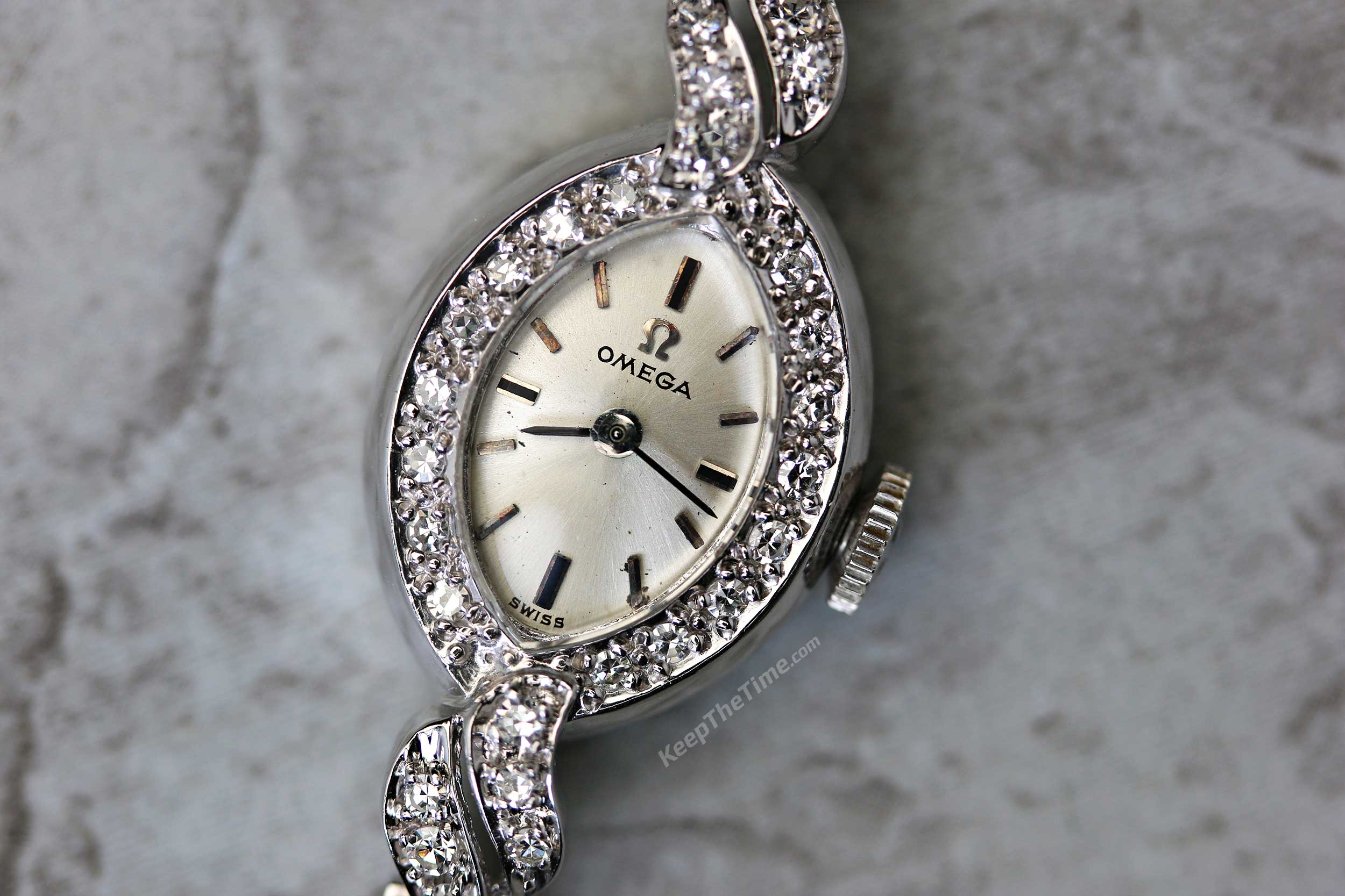 Omega Vintage Ladies Cocktail Watch 14K White Gold/Diamonds  display picture 3